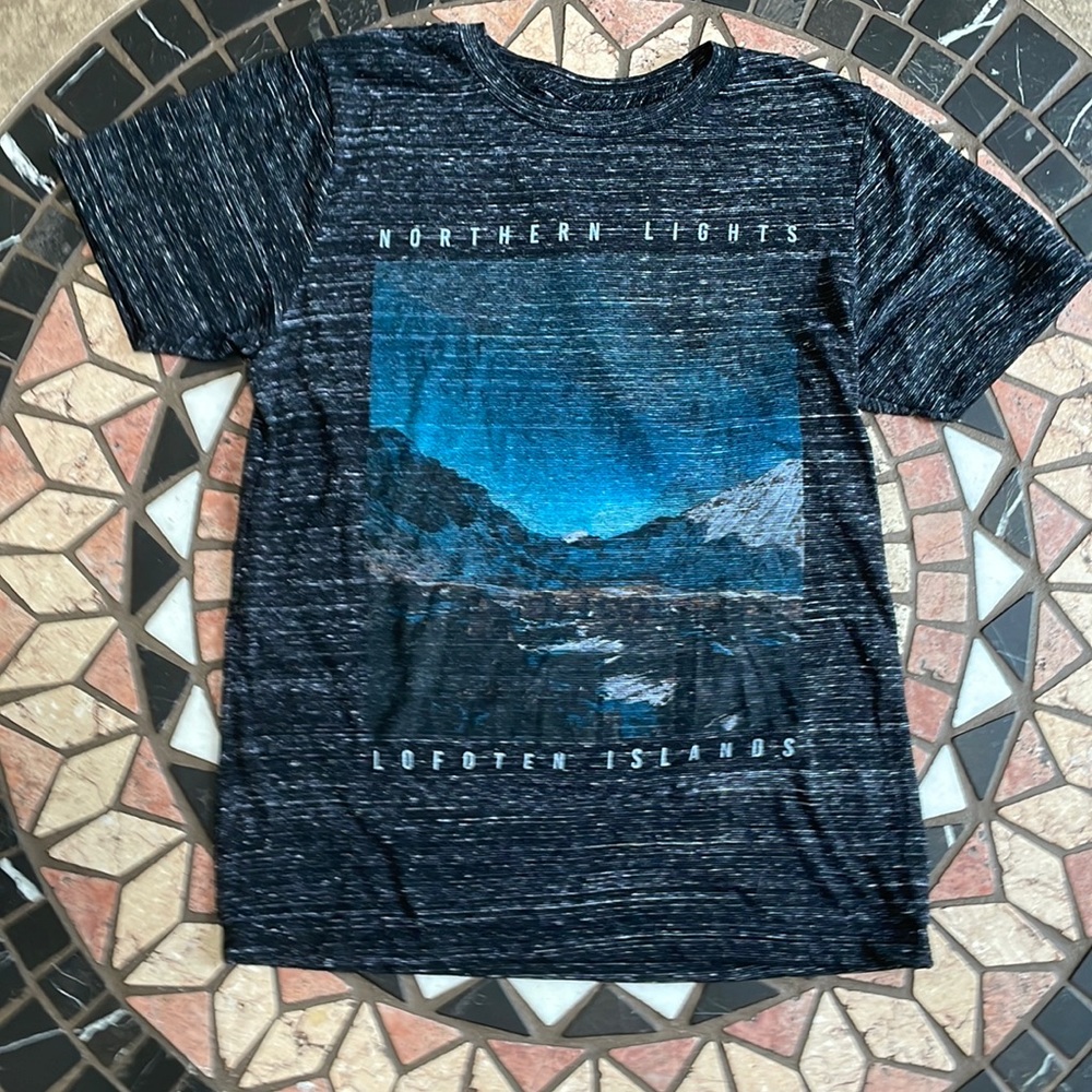 Capsule Northern Lights shirt: youth medium